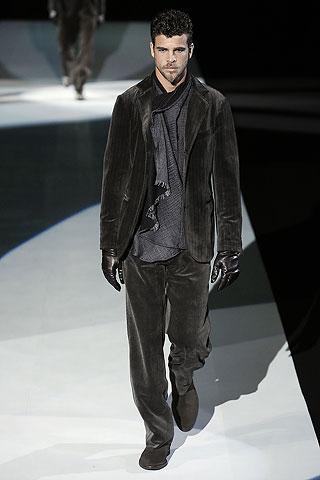 Giorgio Armani / - 2009-2010